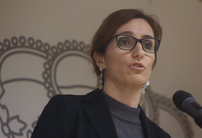 La ministra de Sanidad, Mónica García