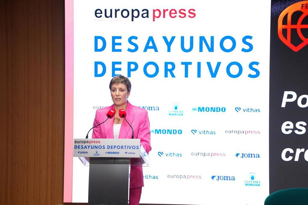 Elisa Aguilar, presidenta de la FEB, durante los Desayunos Deportivos de Europa Press