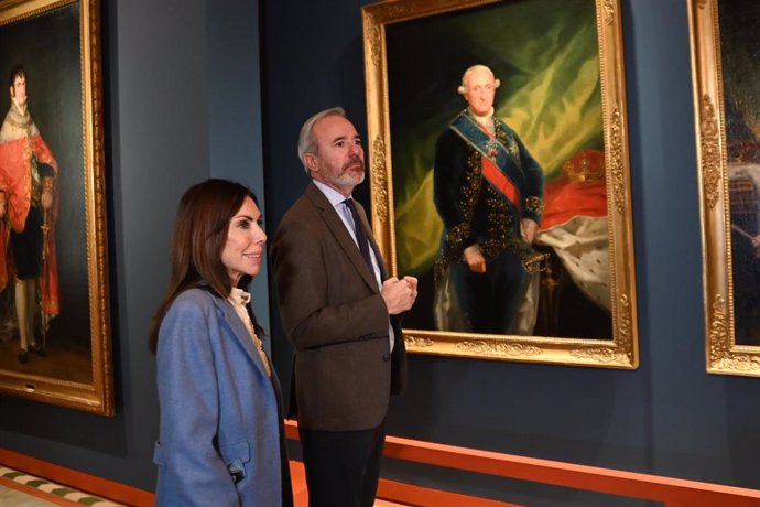 La presidenta de las Cortes de Aragón, Marta Fernández, y el presidente del gobierno de Aragón, Jorge Azcón, durante la  inauguración de la exposición 'Goya. Del Museo al Palacio'.