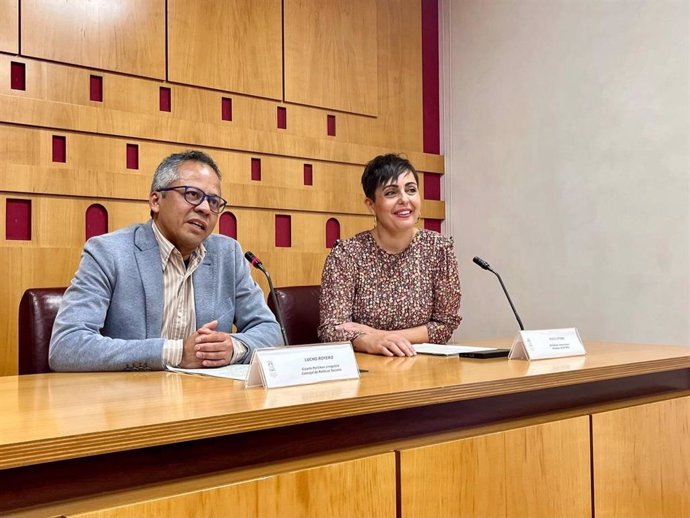 El concejal de Políticas Sociales, Lucho Royero, y la portavoz de EH Bildu Gasteiz, Rocío Vitero, han presentado estas obras que se financiarán gracias a la enmienda presupuestaria pactada por el Gobierno municipal y EH Bildu