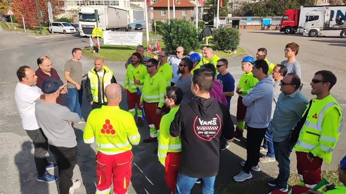 Foto de archivo de trabajadores de Katoen Natie