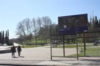 Dos adolescentes apuñalan a un hombre para robarle en el parque de Pradolongo