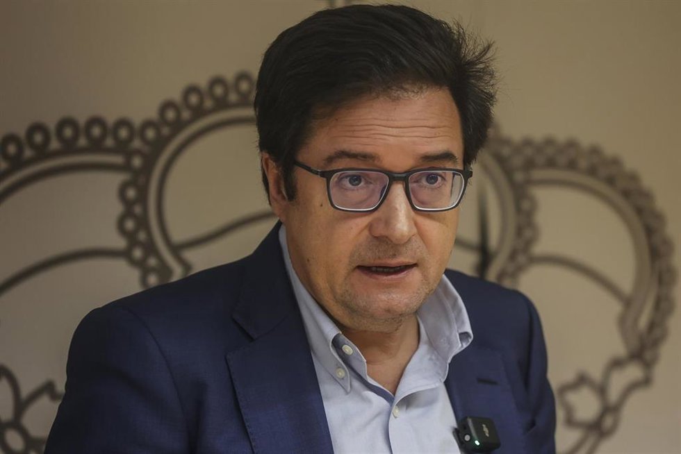 El ministro para la Transformación Digital y de la Función Pública, Óscar López, durante una rueda de prensa en Valncia.