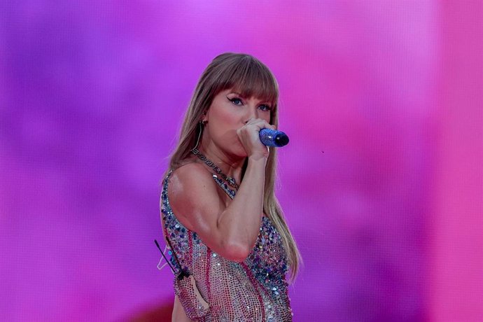 Archivo - La cantante Taylor Swift durante la primera de sus dos actuaciones en el Estadio Santiago Bernabéu, a 29 de mayo de 2024, en Madrid (España).