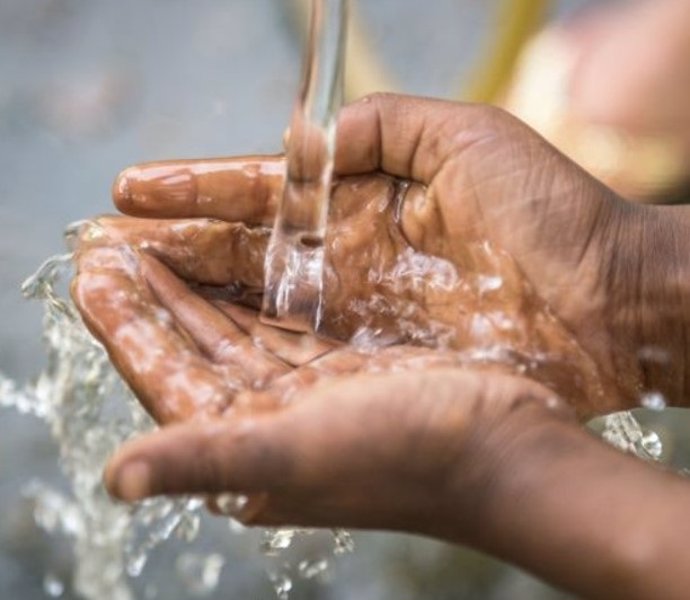 Hasta el 36% de los ocho mil millones de habitantes del mundo sufren actualmente una grave escasez de agua dulce durante al menos cuatro meses del año.