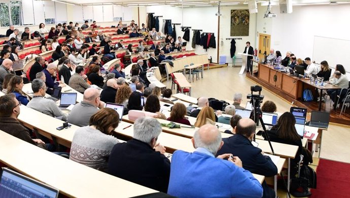 Un momento do claustro da USC do mércores, 4 de decembro de 2025.