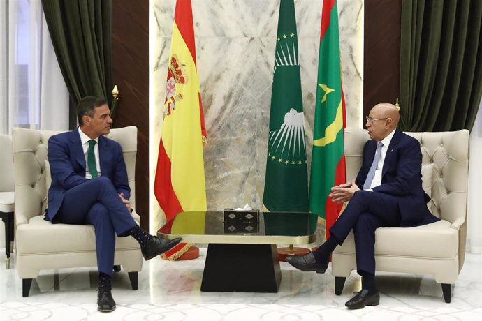 Archivo - El presidente del Gobierno, Pedro Sánchez, y el presidente de Mauritania, Mohamed Uld Ghazuani