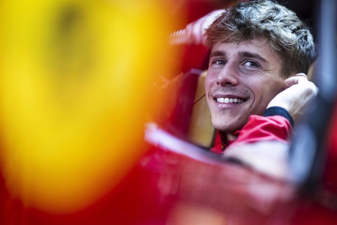 Archivo - LECLERC Arthur (mco), Ferrari AF Corse, Ferrari 499P #50, portrait during the 2024 Rookie Test of the FIA World Endurance Championship, on November 3, 2024 on the Bahrain International Circuit in Sakhir, Bahrain - Photo Charly Lopez / DPPI