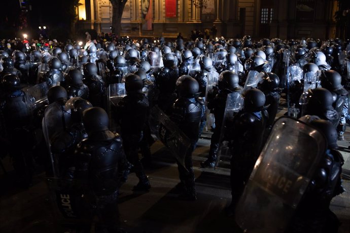 Imagen de archivo de la policía antidisturbios de Georgia durante las protestas contra el Gobierno.