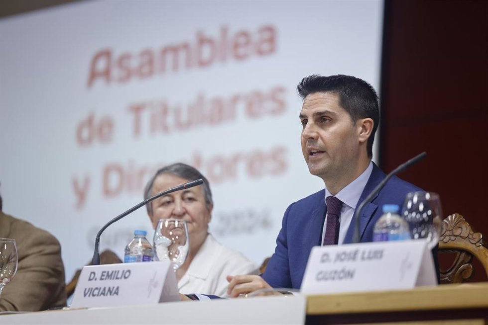 Archivo - El consejero de Educación, Ciencia y Universidades de la Comunidad de Madrid, Emilio Viciana. Archivo,