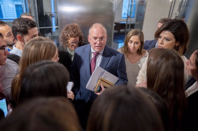 El portavoz del PP en el Congreso, Miguel Tellado, durante las jornadas ‘Constitución y reconstitución’, en el Congreso de los Diputados, a 4 de diciembre de 2024, en Madrid (España). Las jornadas han sido organizadas por el Grupo Parlamentario Popular pa