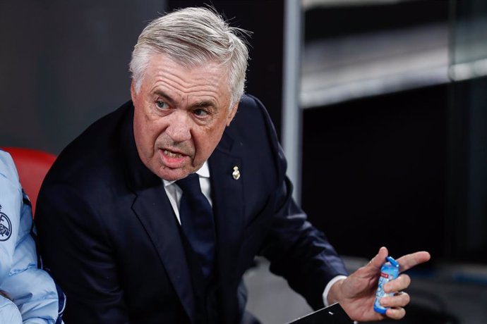 Carlos Ancelotti, head coach of Real Madrid,  gestures during the Spanish League, LaLiga EA Sports, football match played between Athletic Club de Bilbao and Real Madrid at San Mames stadium on December 04, 2024, in Madrid, Spain.