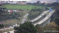 Un accidente en la A-8 causa retenciones a la altura de Gijón-Somonte