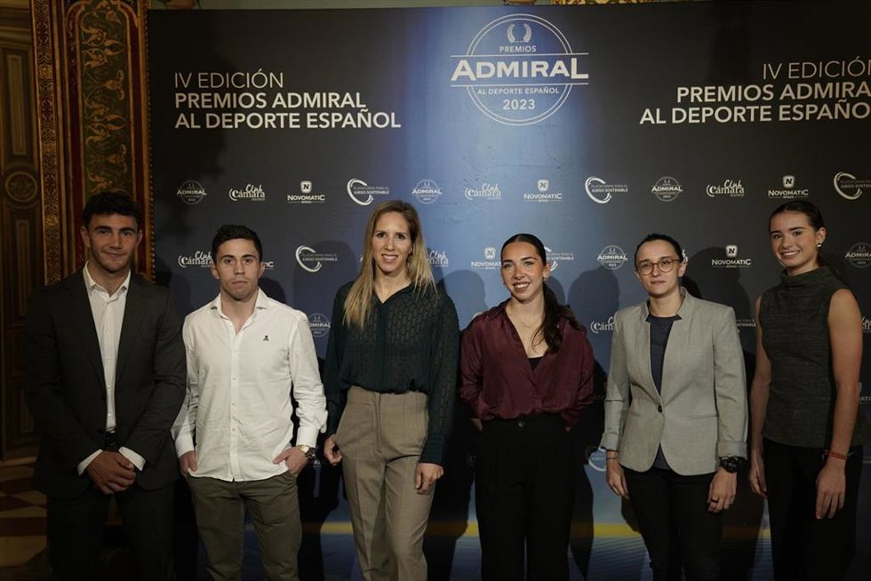 Archivo -  Antía Jácome, Fran Garrigós, María Delgado, Inés Bergua y Cayetano García, ganadores de los Premios Admiral 2023