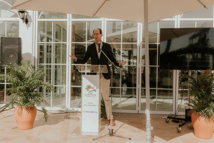 El director general de Fred Olsen, Andrés Marín, durante el acto de reapertura del Hotel Jardín Tecina, tras una renovación total con 20 millones de inversión.