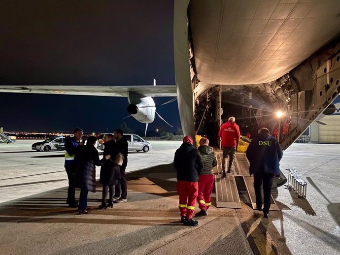 Llegada de dos nuevos pacientes evacuados de Gaza.