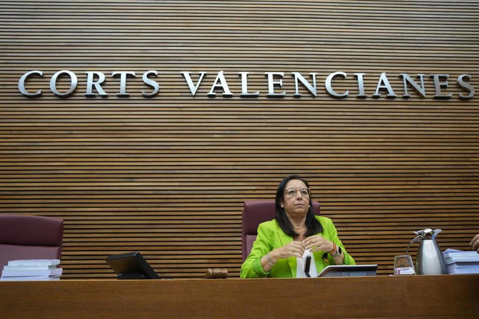 Archivo - La presidenta de Les Corts Valencianas, Llanos Massó
