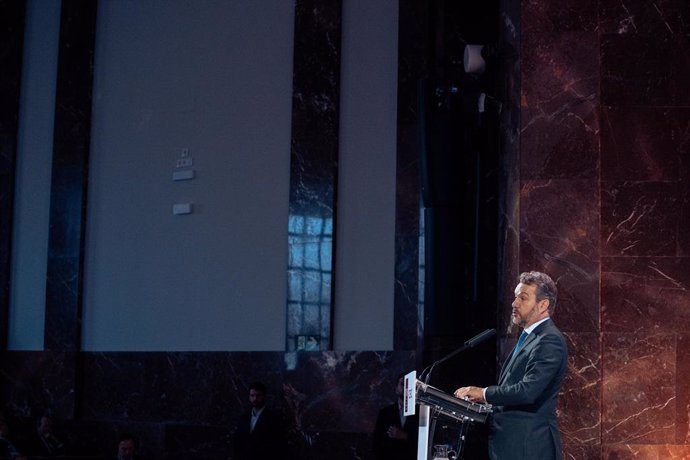 El presidente de la Comisión Nacional del Mercado de Valores (CNMV), Rodrigo Buenaventura, interviene durante el acto de la CNMV para celebrar su 35º aniversario, en CSIC, a 8 de noviembre de 2024, en Madrid (España). 