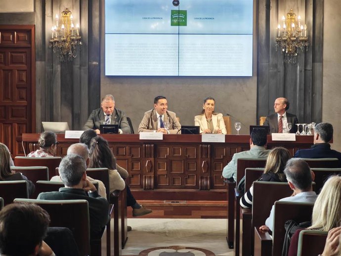 La Federación Andaluza de Municipios y Provincias (FAMP) presenta en una jornada en Sevilla la guía técnica para que entidades locales elaboren la tasa de residuos.