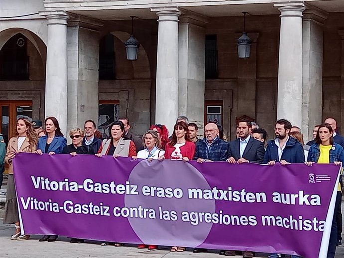 Archivo - Concentración contra la violencia machista en Vitoria-Gasteiz