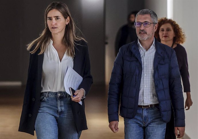 La ministra para la Transición Ecológica y el Reto Demográfico, Sara Aagesen, y el secretaroio de Estado de Medio Ambiente, Hugo Morán, en València.