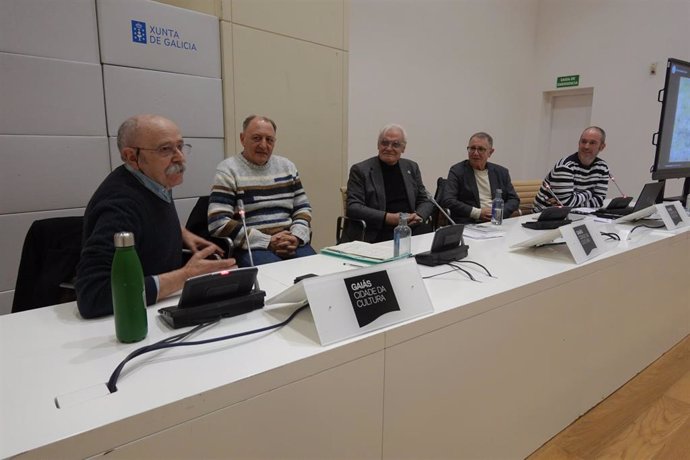 El presidente de la Real Academia Galega (RAG), Victor Freixanes durante la presentación de la nueva sección de la RAG  'Nomes galegos das aves de Galicia e de España'