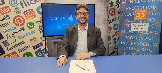 El alcalde de Pinto, Salomón Aguado, en una entrevista en Canal 33 TV