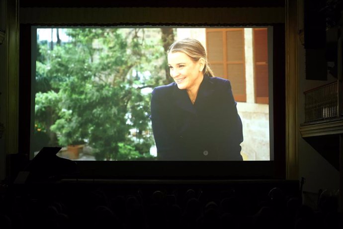 La presidenta del Govern, Marga Prohens, en el cortometraje 'Hoy no es siempre'.