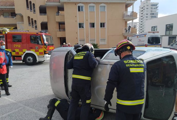 Archivo - Bomberos de Benalmádena en una imagen de archivo.