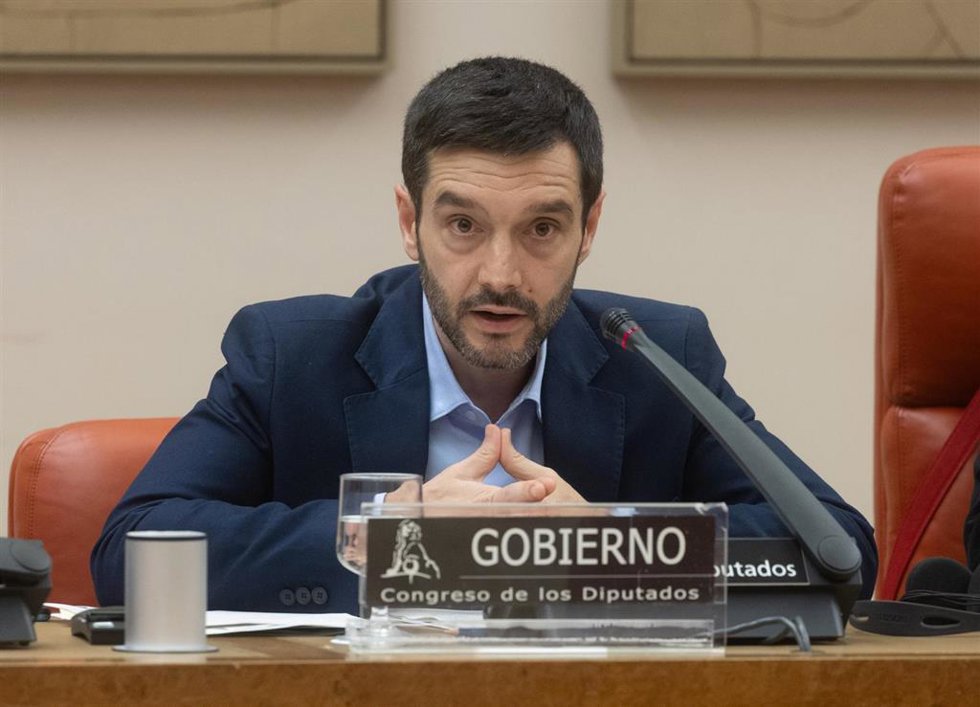 El ministro de Derechos Sociales, Consumo y Agenda 2030, Pablo Bustinduy, comparece en la Comisión Mixta para la Coordinación y Seguimiento de la Estrategia Española para alcanzar los Objetivos de Desarrollo Sostenible (ODS), en el Congreso de los Diput