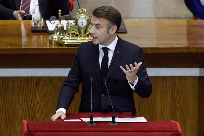 November 21, 2024, Valparaiso, Chile: French President Emmanuel Macron delivers a speech during his visit to the Chilean Congress. French President Emmanuel Macron visits the Chilean National Congress in the city of Valparaíso, Chile. Participating in a j