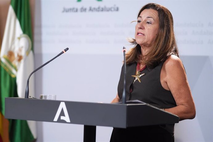 Archivo - La consejera de Desarrollo Educativo, Carmen Castillo, en una imagen de archivo de la rueda de prensa del Consejo de Gobierno. 