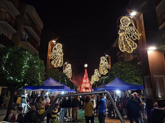 Alumbrado navideño en las calles de Alcalá.