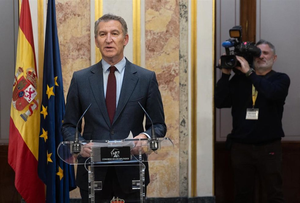 El presidente del Partido Popular, Alberto Núñez Feijóo, durante una rueda de prensa en el Congreso, a 21 de noviembre de 2024, en Madrid (España). 