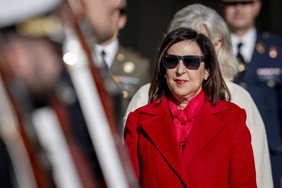 La ministra de Defensa, Margarita Robles, preside los actos de conmemoración del XXV aniversario del empleo de cabo mayor, en la Base Aérea de Cuatro Vientos, a 5 de diciembre de 2024, en Madrid (España).