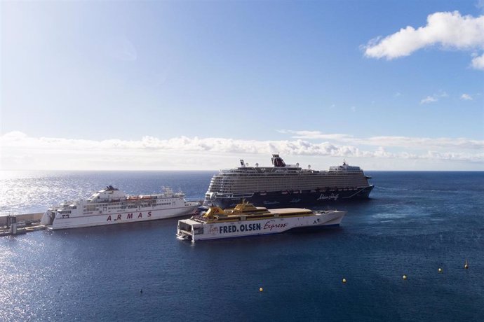 Crucero en el Puerto de San Sebastián de La Gomera