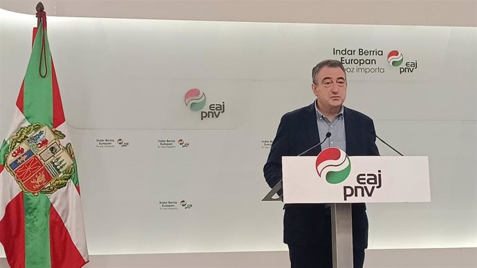 El portavoz del Grupo Vasco en el Congreso, Aitor Esteban, en la sede del PNV de Bilbao