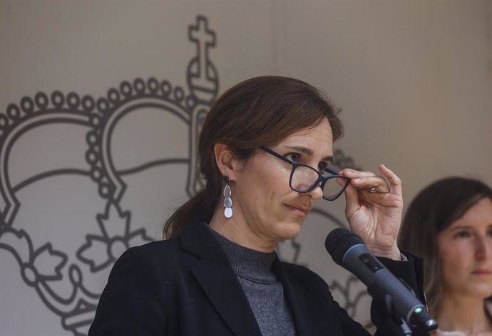 La ministra de Sanidad, Mónica García, durante su visita a Valencia para presentar el proyecto de salud mental en las zonas afectadas por la DANA, en la Delegación de Gobierno, a 4 de diciembre de 2024, en Valencia, Comunidad Valenciana (España).