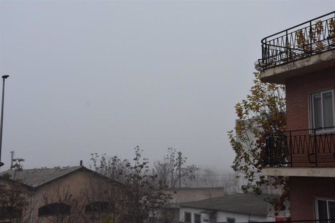 Día de niebla en Mérida. Imagen de archivo