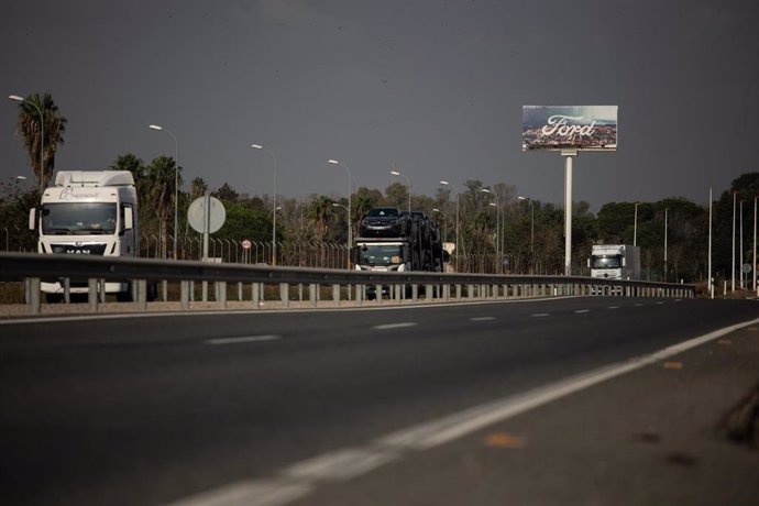 Archivo - Cartel de la fábrica Ford Almussafes, a 6 de noviembre de 2024, en Almussafes, Valencia, Comunidad Valenciana (España). 