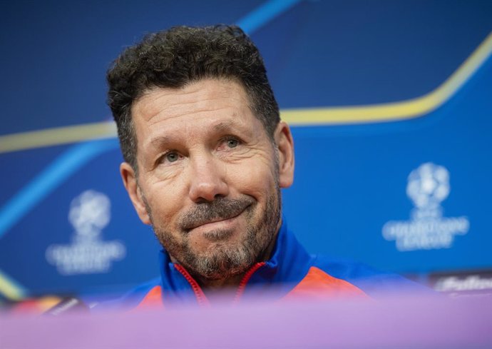 25 November 2024, Czech Republic, Prague: Atletico Madrid Coach Diego Simeone attends a press conference, ahead of Tuesday's UEFA Champions League soccer match against AC Sparta Prague. Photo: íhová Michaela/CTK/dpa