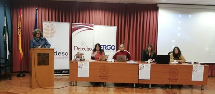 Seminario 'Personas Refugiadas y solidaridad Internacional' celebrado en la Fcaultad de Derecho en la Universidad de Huelva.