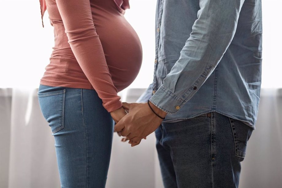 Impacto del peso del padre en el tamaño del recién nacido y su salud a largo plazo.