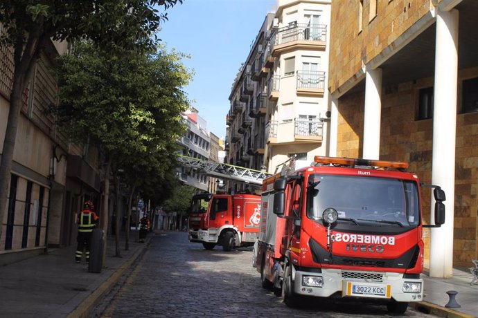 Archivo - Bomberos de Huelva en una imagen de archivo.