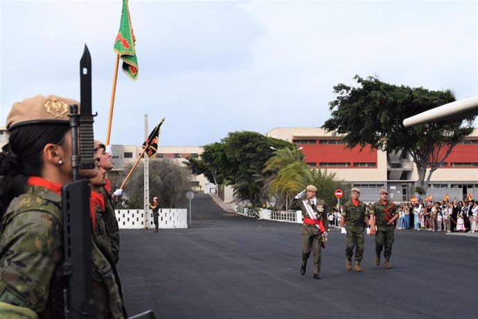 Parada militar con motivo de la festividad de la Inmaculada Concepción en el base General Alemán Ramírez de Gran Canaria