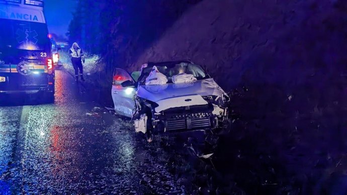 Imagen del vehículo accidentado en Larraun.