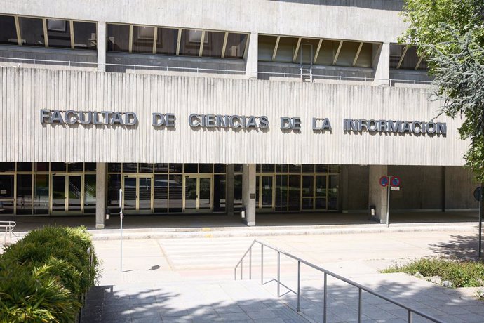 Archivo - Fachada de la Facultad de Ciencias de la Información de la Universidad Complutense de Madrid (UCM), a 3 de mayo de 2024, en Madrid (España). La Facultad de Ciencias de la Información de la UCM se fundó en 1971, y en ella se imparten las titulaci