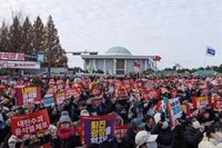 Miles de personas vuelven a manifestarse en la capital de Corea del Sur para pedir la destitución del presidente