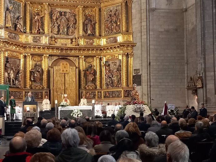 Archivo - Misa solemne en honor a la Virgen de la Esperanza en Logroño