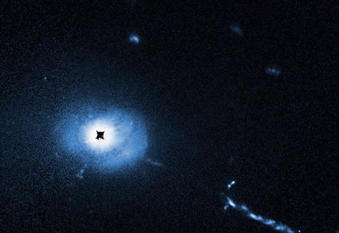 Una imagen del núcleo del cuásar 3C 273 tomada por el Telescopio Espacial Hubble de la NASA